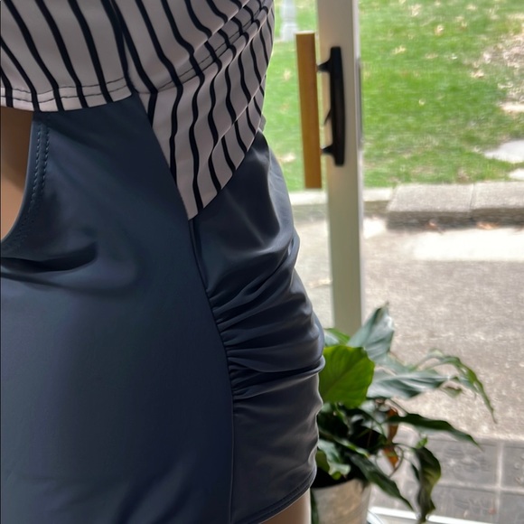 One Piece Striped Black/White Top Blue Bottom Swimsuit, NWOT, Large - Picture 9 of 10